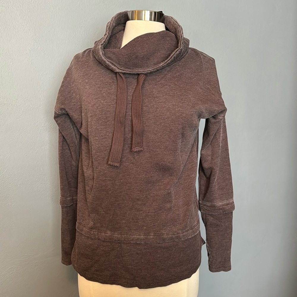 Cowl neck Sweatshirt